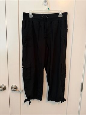 MOFIZ Black Cargo Drawstring Capris